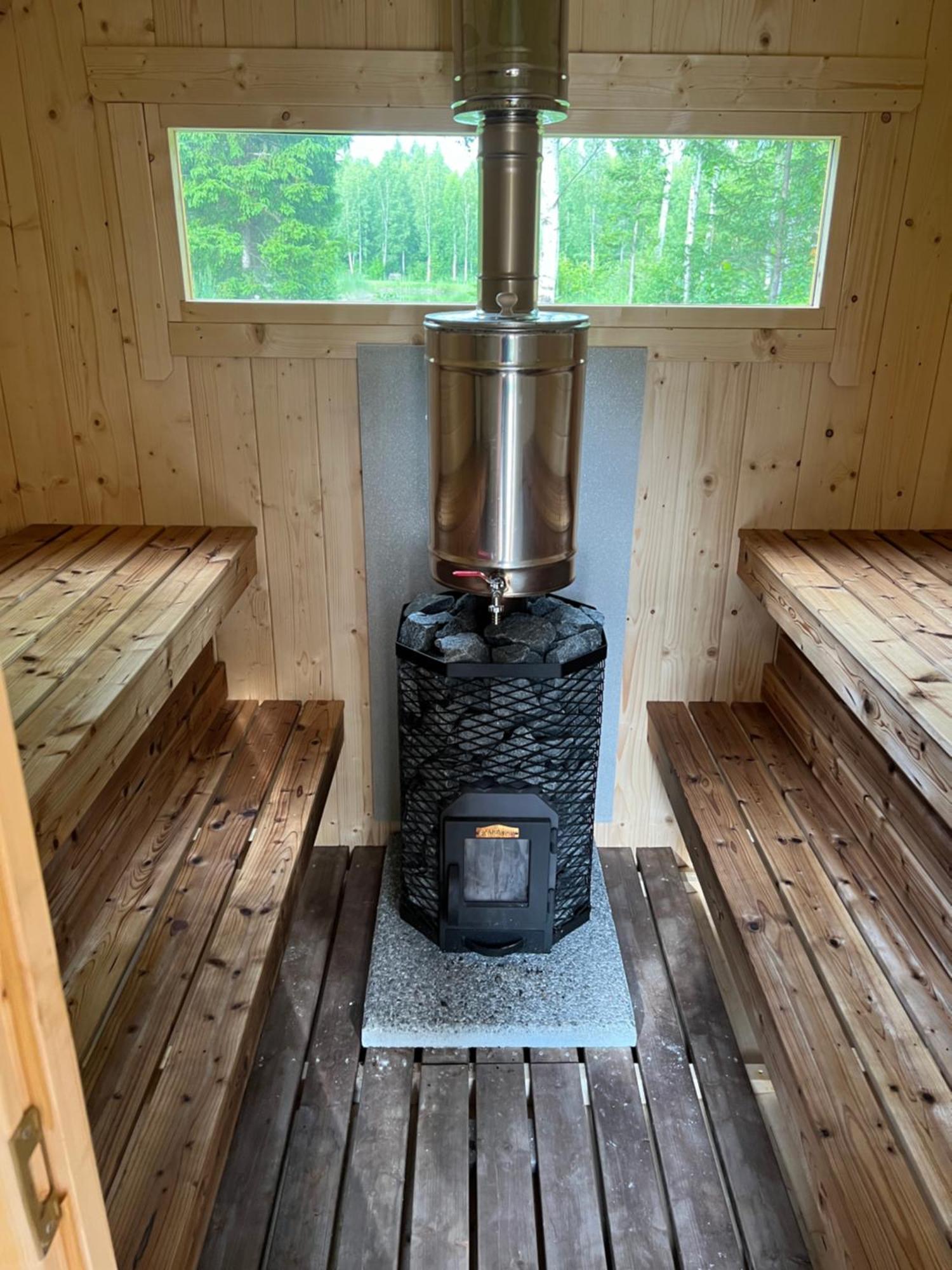 Marika Puhkekuela - Metsanurga Oeoemaja "Shared Bathroom" Nova Exteriér fotografie